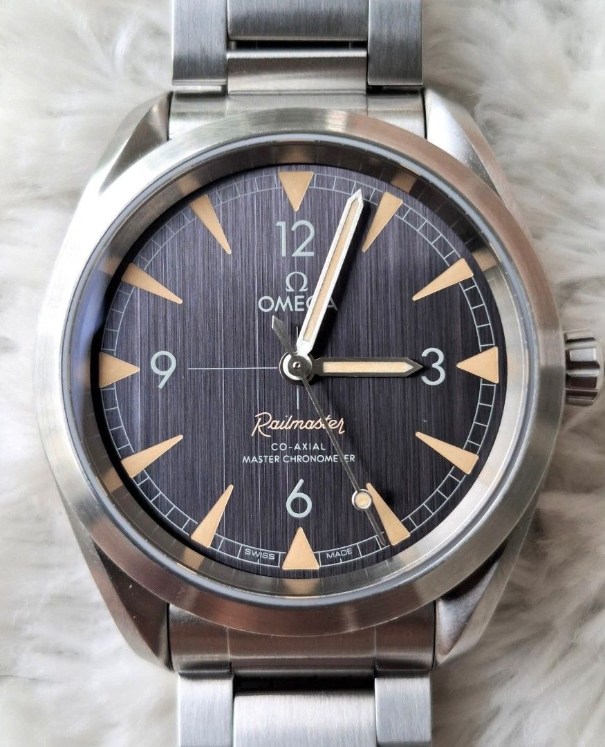 Omega Railmaster Co-Axial Master (Category: Luxury Watches) located in Antipolo. Submitted by 48watches (Listing ID 1459693990, Image 1). Description: Available❗️❗️❗️ OMEGA RAILMASTER GREY DIAL PRICE : 177,000 REF : 220.10.40.20.01.001 SIZE : 39MM MOVEMENT : AUTOMATIC CAL 8806 CONDITION : 9/10 INCLUSION : WATCH / BOX / HANG TAG / CARD / MANUAL.