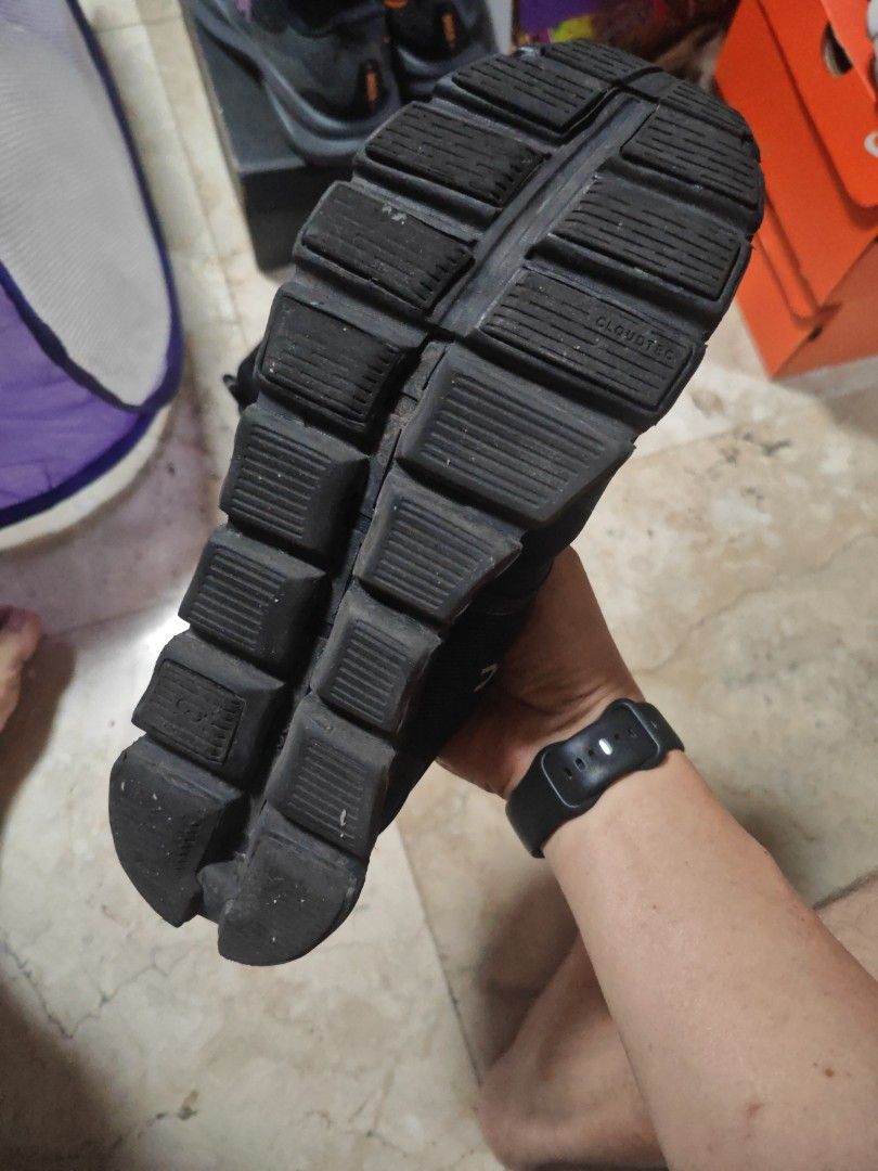On Cloud Shoes Black US M 11 EU45 (Category: Sneakers) located in Manila. Submitted by dongdongv (Listing ID 1459795566, Image 3). Description: - Color: Black - Size: US Men's 11 / EU 45 / UK 10.5 / JP 29 - Ideal for: Running and everyday wear - Condition: Used, with some signs of wear on the sole, but still has plenty of life left. Please check photos for detailed condition. as you see posted actual pic of item. price is fixed ad non negotiable.