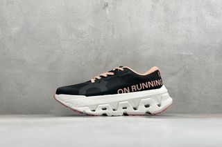 (Category: ) located in . Submitted by shoes_shop. (Listing ID 1459860024, Image 1). Description: .