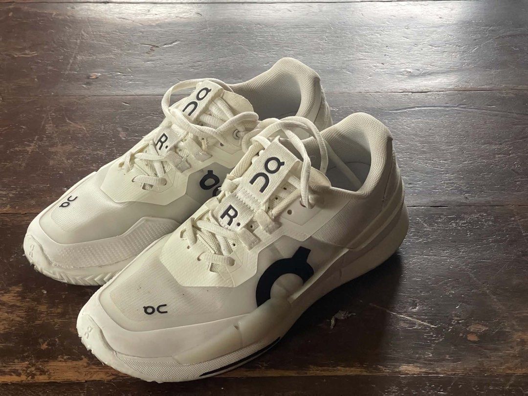 On The Roger Pro 2 (Category: Sneakers) located in Cavite. Submitted by moriah.17 (Listing ID 1459714264, Image 1). Description: On The Roger Pro 2 OEM Used US M8 7.5 UK 41 EU 25 JP No box 1000php.