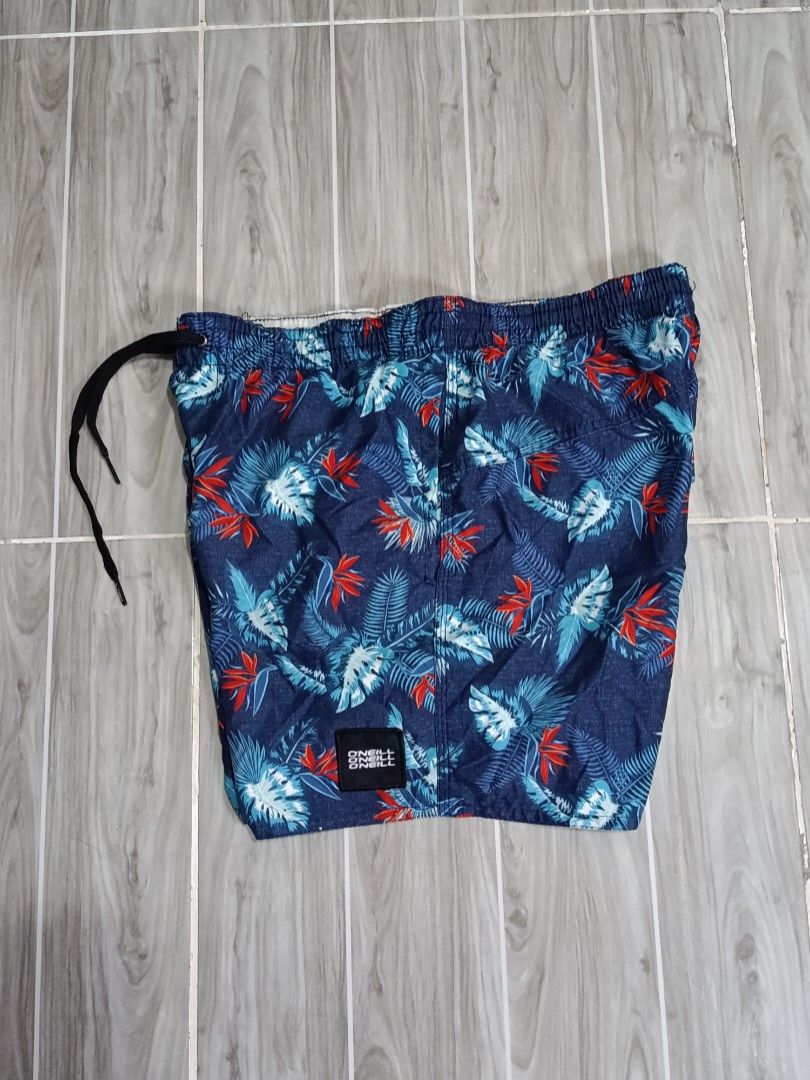 ONEILL FLORAL NYLON SHORT (freeshipping) (Category: Shorts) located in Quezon City. Submitted by gyl-stop (Listing ID 1459762514, Image 2). Description: free shipping with inner brief 30-36 x 14.5 excellent condi cr: 9.8/10 issue: none.