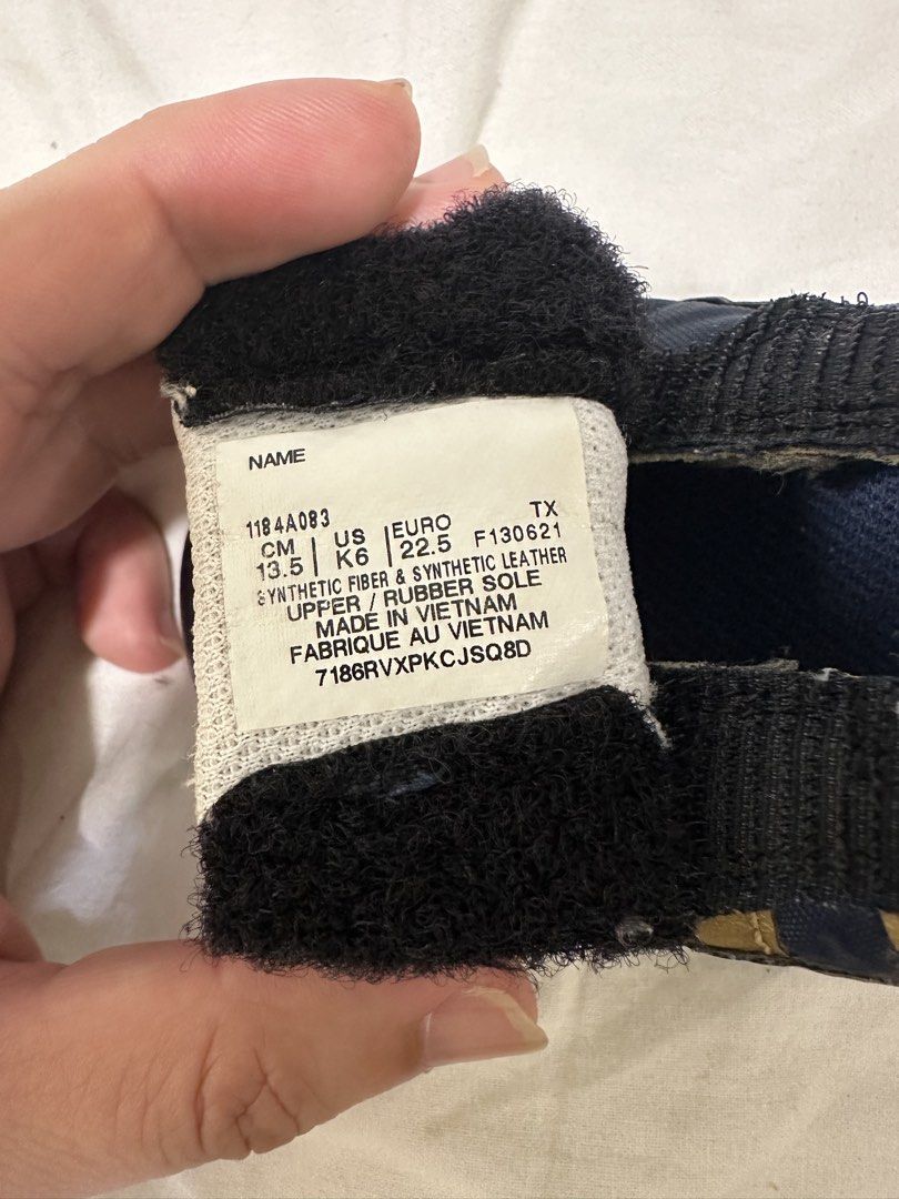 Onitsuka (Blue and Gold) (Category: Babies & Kids Fashion) located in Manila. Submitted by jholoperez (Listing ID 1459745468, Image 2). Description: Onitsuka for Toddler Size 13.5 CM .