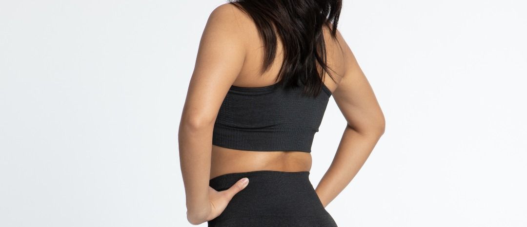 Oov Boost Collection - Sports Bra (Category: Activewear) located in Rizal. Submitted by emareiclothes (Listing ID 1459819426, Image 3). Description: - Sold per piece for ₱200 each - Comes in the colors: pink and black - Sports Bra only (leggings not available).