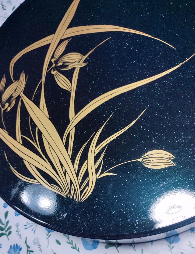 Oriental Lazy Susan (Category: Dinnerware & Cutlery) located in Mandaluyong City. Submitted by lalahhome (Listing ID 1459899034, Image 3). Description: 14" diameter oriental lazy susan some scratches in the bento case ceramics inside are good as new.