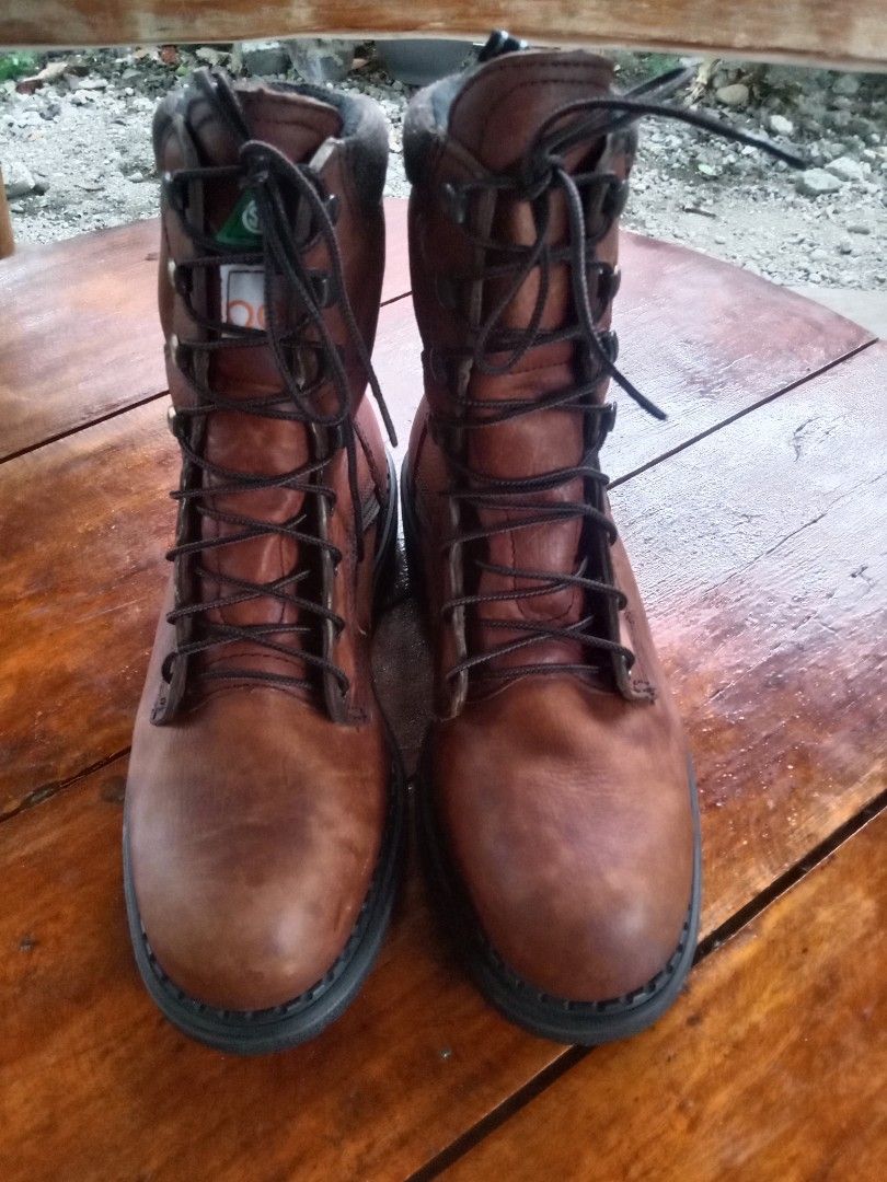 Orig RED WING 3528 (Category: Boots) located in Aguinaldo. Submitted by mightyflower-2e1f27 (Listing ID 1459765264, Image 3). Description: Size 8 on tag, best fit for size 9 Pinoy mens.