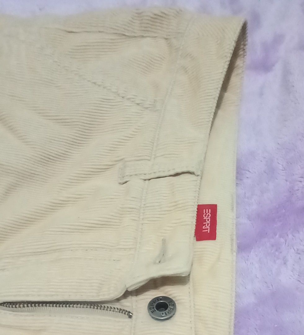Original branded ESPRIT skirt (Category: Skirts) located in Las Pinas. Submitted by mixshoppe (Listing ID 1459792820, Image 3). Description: .
