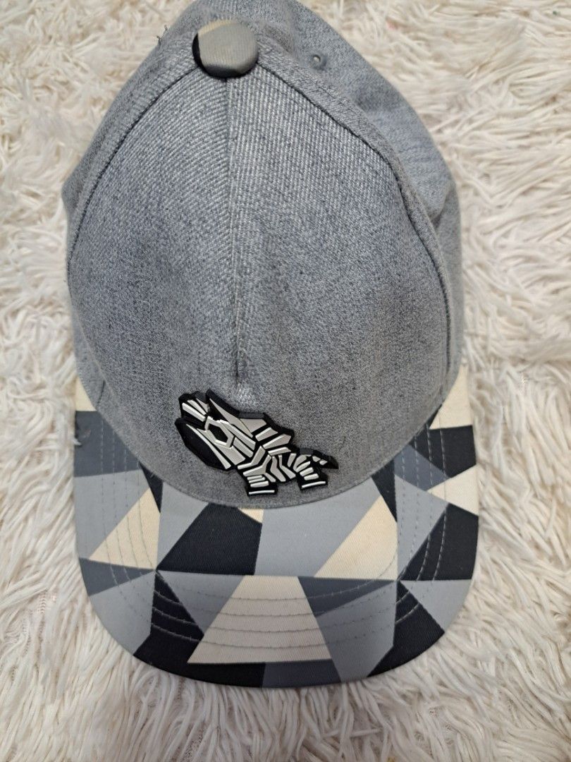 Original caps (Category: Caps & Hats) located in Quezon City. Submitted by kimlynandaya (Listing ID 1459795938, Image 2). Description: ORIGINAL MLB CAPS 1ST PRICE:200 SIZE:S-M BRAND:STEELO 2ND PRICE:100 SIZE:S-M BRAND:BULLGOT 3RD PRICE:399 SIZE:S-M BRAND:NEW ERA 4TH PRICE:499 SIZE:M-L BRAND:MLB 6TH PRICE:399 SIZE:S-M BRAND:MARVEL.
