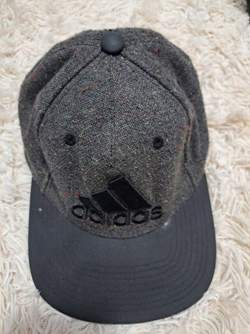 ORIGINAL CAPS (Category: Caps & Hats) located in Quezon City. Submitted by kimlynandaya (Listing ID 1459797971, Image 2). Description: ORIGINAL MLB CAPS 1ST PRICE:380 SIZE:S-M BRAND:ADIDAS 2ND PRICE:100 SIZE:S-M BRAND:NOT ORIG NIKE 3RD PRICE:399 SIZE:S-M BRAND:PVCA 4TH PRICE:100 SIZE:S-M BRAND:COSMIC ROBOT 5TH PRICE:50 SIZE:S-M BRAND:Not orig nike 6TH PRICE:50 SIZE:S-M BRAND:NOT ORIG NIKE.