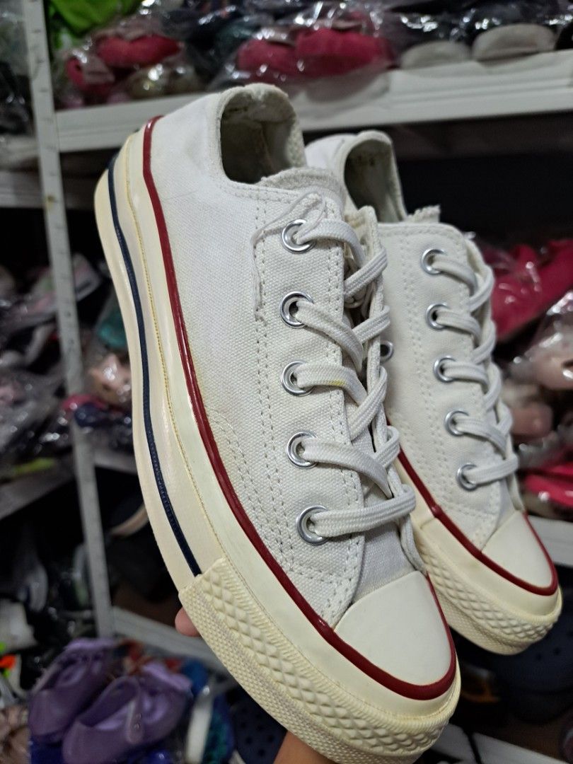 ORIGINAL CONVERSE SHOE ADULT (Category: Sneakers) located in Quezon City. Submitted by kimlynandaya (Listing ID 1459739990, Image 2). Description: ORIGINAL CONVERSE SHOES FOR ADULT M:3 W:5 UK:3 EUR:35 CM:22 .