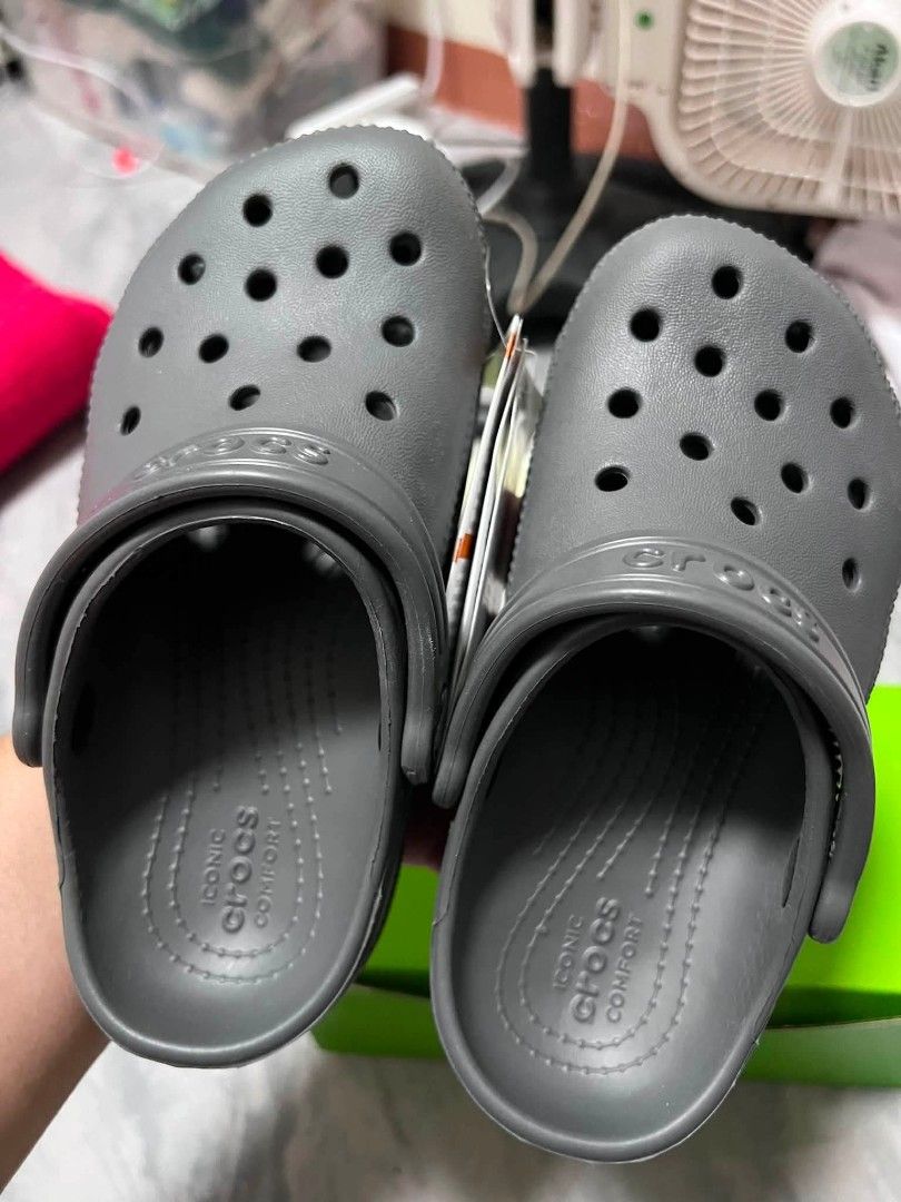 Original Crocs Classic Clog K Slate Grey Size C11 (Category: Babies & Kids Fashion) located in Manila. Submitted by quickcloud_7c753c (Listing ID 1459821004, Image 2). Description: - Classic Crocs clogs - Color: Slate Grey - Size:C 11 - Includes original box and tags - Iconic Crocs Comfort - Easy slip-on design - Perfect for everyday wear.