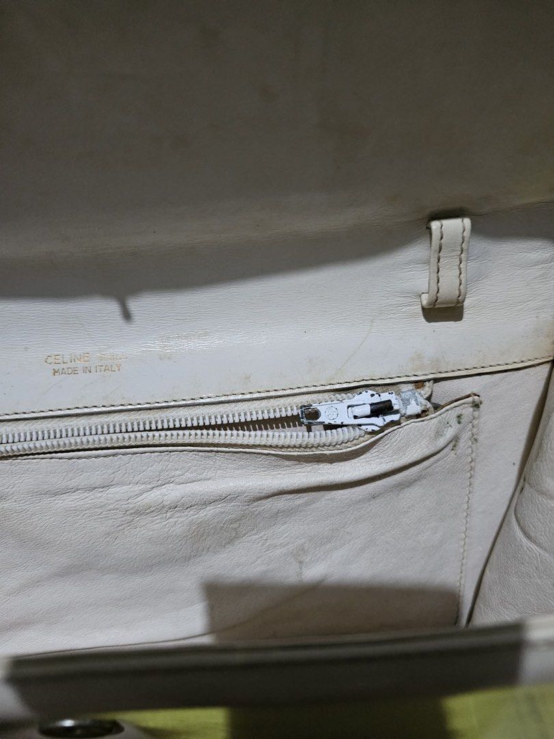Original Vintage Celine shoulder bag (Category: Luxury Bags & Wallets) located in Angeles City. Submitted by maria_anna_gracia1130 (Listing ID 1459837832, Image 3). Description: Original Vintage Celine bag Leather Cream color Issue faded hardware D masara zipper Walang cracks or sira yung leather .