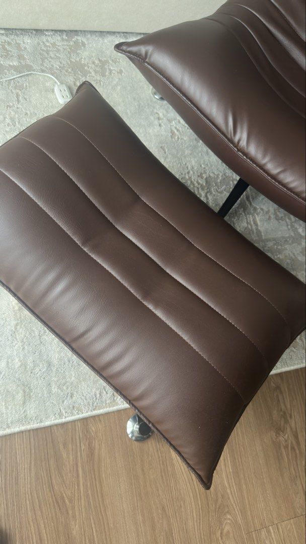 Our Home Accent Chair (Category: Chairs) located in Cainta. Submitted by thethriftedit_ (Listing ID 1459768960, Image 3). Description: Leather Material.