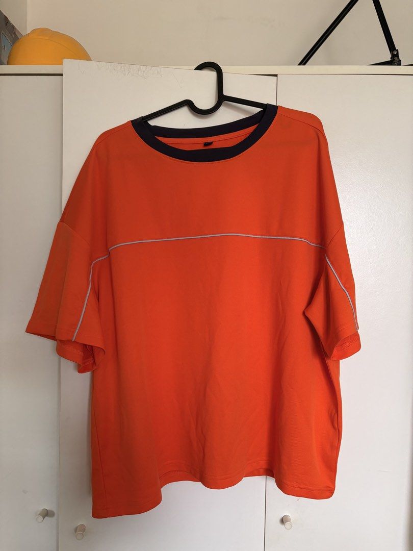 Oversized Boxy Cropped Orange Tee (Category: Tshirts & Polo Shirts ) located in Pasig City. Submitted by brokeboysells (Listing ID 1459713530, Image 1). Description: 4XL on tag but fits M and L.