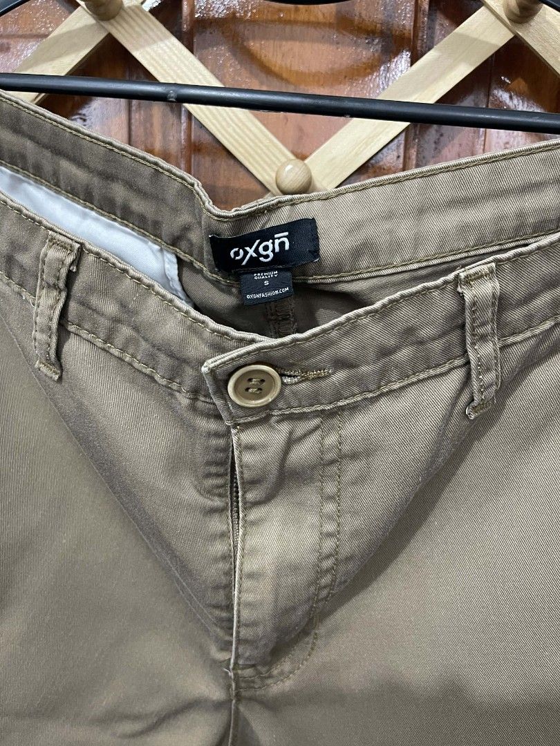 Oxgn Men's Slim Trouser (Category: Trousers) located in Iloilo. Submitted by kebgab (Listing ID 1459842831, Image 2). Description: Brown.