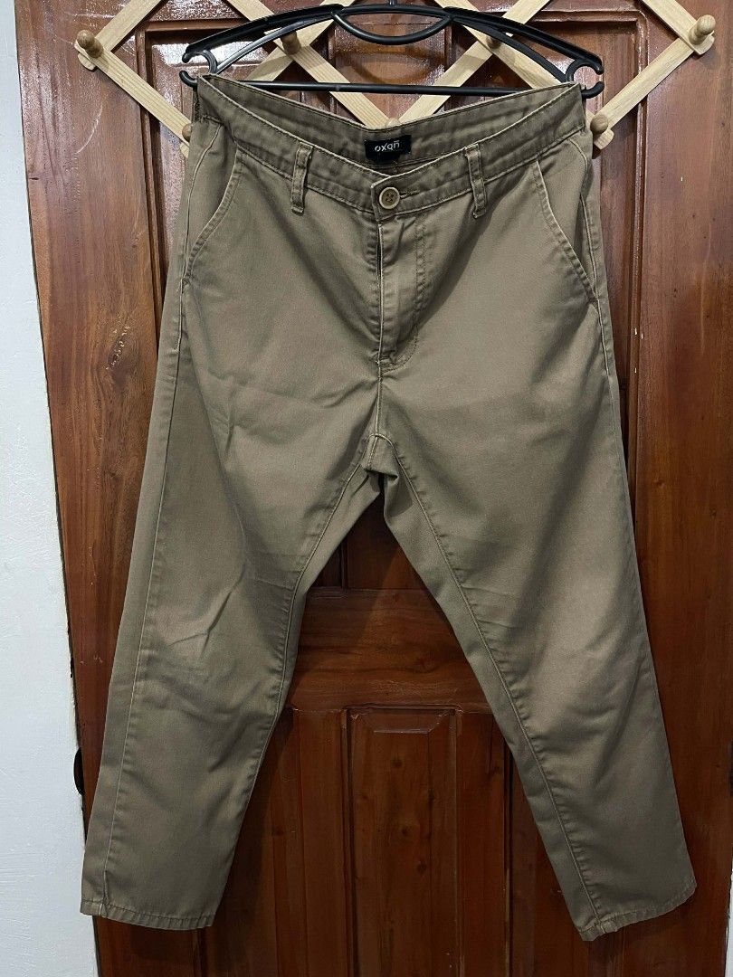 Oxgn Men's Slim Trouser (Category: Trousers) located in Iloilo. Submitted by kebgab (Listing ID 1459842831, Image 1). Description: Brown.