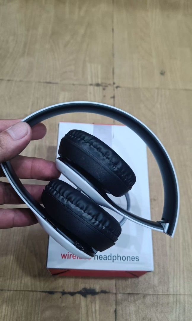 P47 5.0+EDR wireless bluetooth headphones (Category: Looking For) located in Cebu City. Submitted by nmalloys3294751 (Listing ID 1459772679, Image 1). Description: Brand new P47 5.0+EDR wireless headphones..