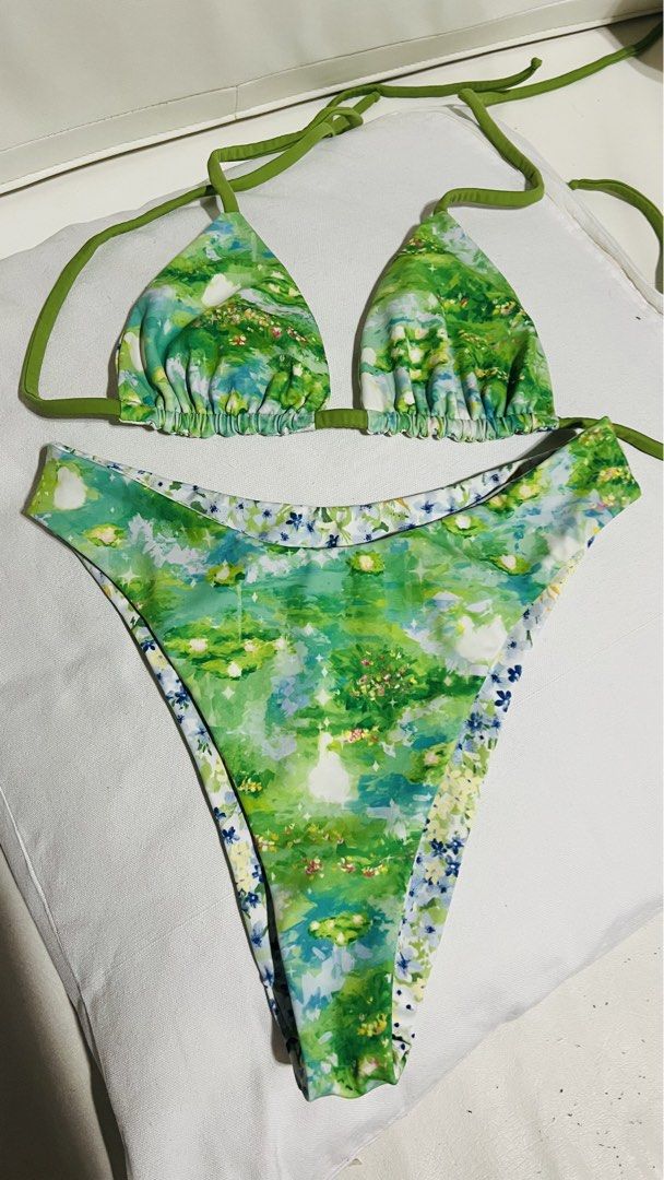 Pacific Palais Reversible Bikini (Category: Bikinis & Swimsuits) located in Pasay City. Submitted by mairea (Listing ID 1459843908, Image 2). Description: Pacific Palais reversible bikini Nice, buttery fabric. Brand new, never used Only stored. Size: Med-Large Rfs: not my size.