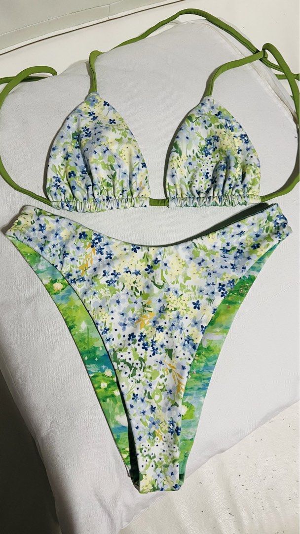 Pacific Palais Reversible Bikini (Category: Bikinis & Swimsuits) located in Pasay City. Submitted by mairea (Listing ID 1459843908, Image 1). Description: Pacific Palais reversible bikini Nice, buttery fabric. Brand new, never used Only stored. Size: Med-Large Rfs: not my size.