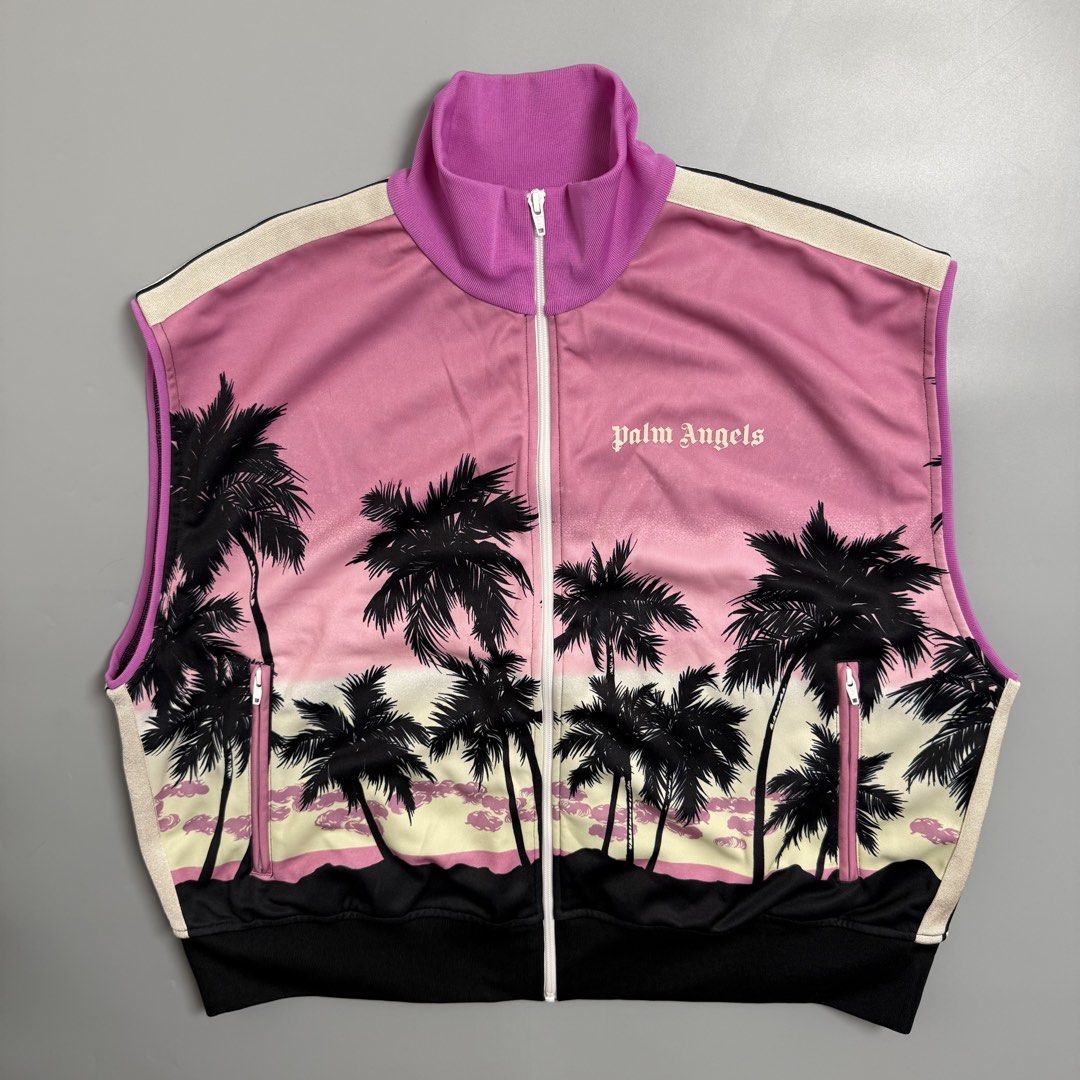 Palm Angels Palm Sunset Track Vest Jacket (Category: Coats, Jackets and Outerwear) located in Cebu City. Submitted by inukaybyjlf (Listing ID 1459695003, Image 1). Description: Condition: Good as new Issue: No flaws Dimension: 26x24.5 Best fit: L-XL Please refer to photos for actual condition..