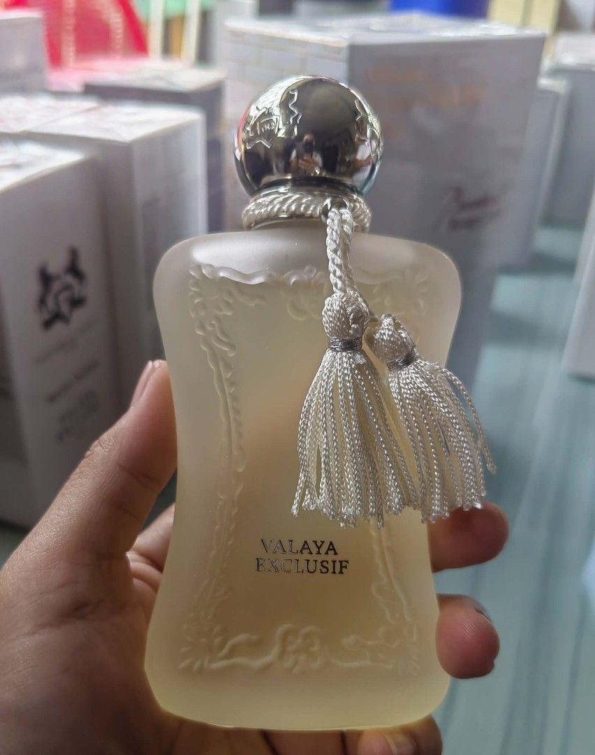 Parfums de Marly Valaya Exclusif Eau de Parfum (Category: Fragrance & Deodorants) located in Manila. Submitted by makil.shop (Listing ID 1459855008, Image 2). Description: - Parfums de Marly Valaya Exclusif - Elegant frosted bottle with gold accents - Includes decorative tassels - A luxurious and sophisticated fragrance - Ideal for gifting or personal indulgence.