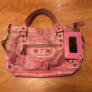 (Category: ) located in . Submitted by chic.botique (Listing ID 1459804915, Image 1). Description: .