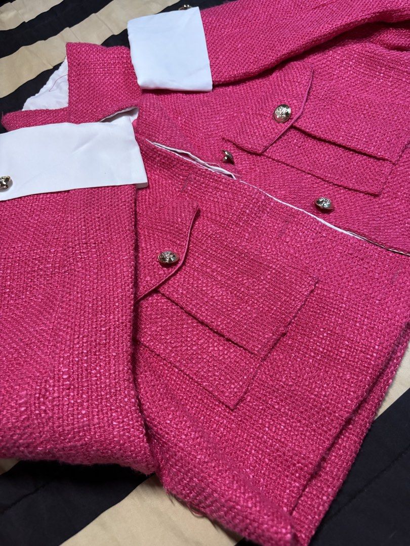 Pink Jacket Half Body (Category: Coats, Jackets and Outerwear) located in Pasay City. Submitted by marliencalimag (Listing ID 1459791029, Image 2). Description: Didn’t Use! Easy to wear No issue!! Soft Fabric Inside No Last Price RFS: Declutter Mop: Gcash Mod: Lalamove or JNT.