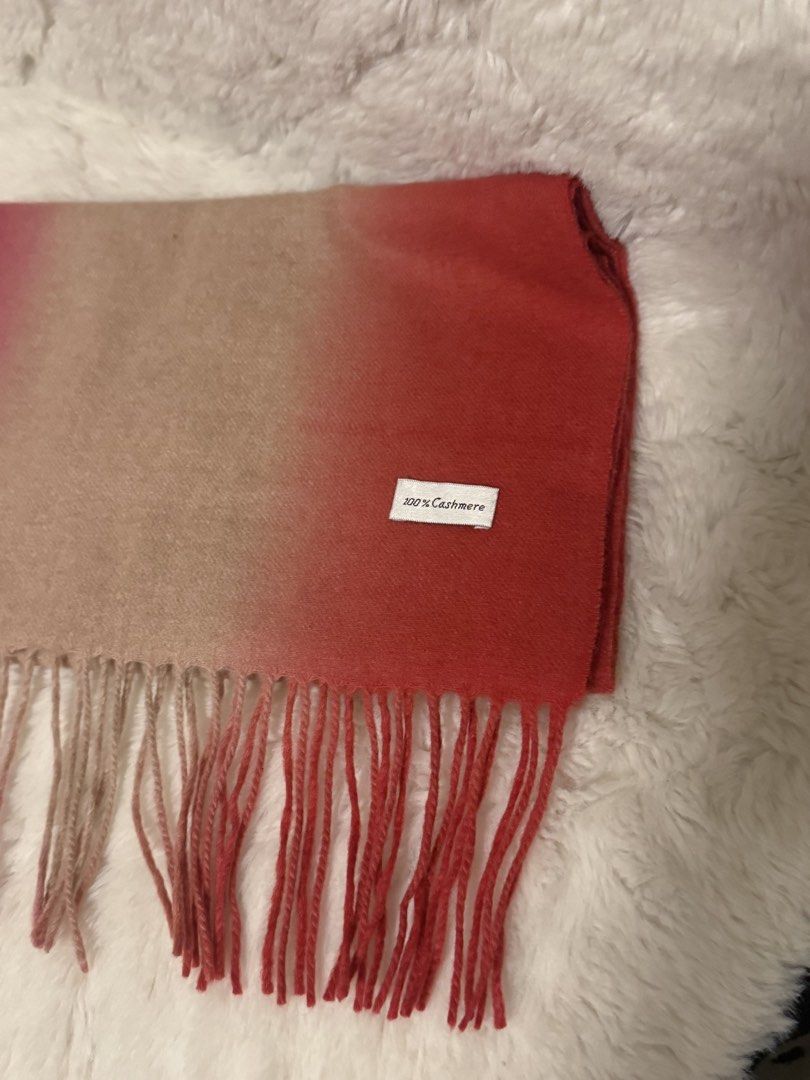 Pink Ombre cashmere scarf (Category: Scarves) located in Cavite. Submitted by _solidolo (Listing ID 1459857125, Image 2). Description: .