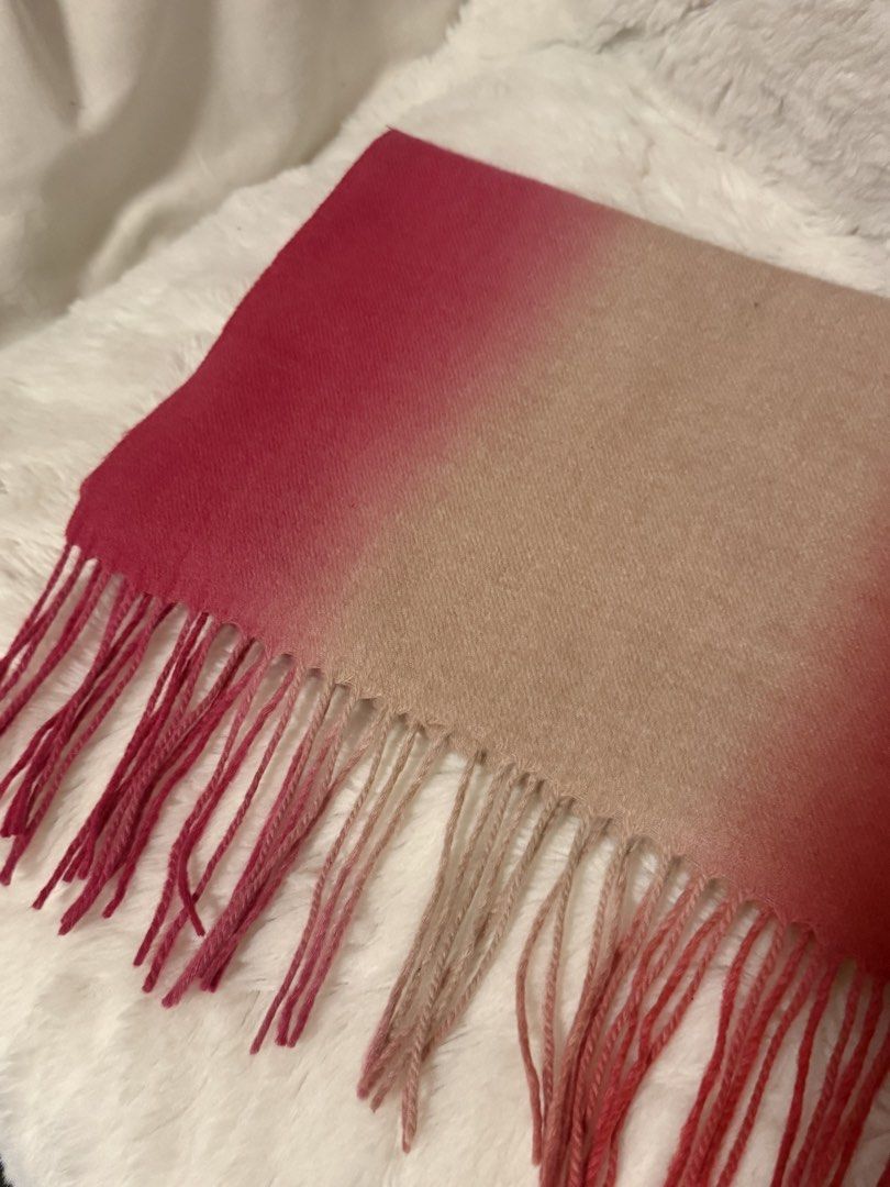 Pink Ombre cashmere scarf (Category: Scarves) located in Cavite. Submitted by _solidolo (Listing ID 1459857125, Image 3). Description: .