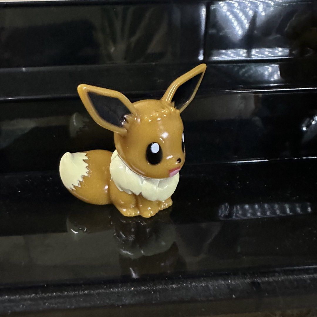 Pokemon Eevee small figurine (Category: Figurines & Statues) located in Quezon City. Submitted by randomtoychests (Listing ID 1459765115, Image 3). Description: .