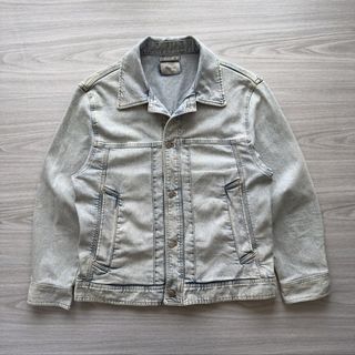 (Category: ) located in . Submitted by timelytreasuresthrift (Listing ID 1459758895, Image 1). Description: .