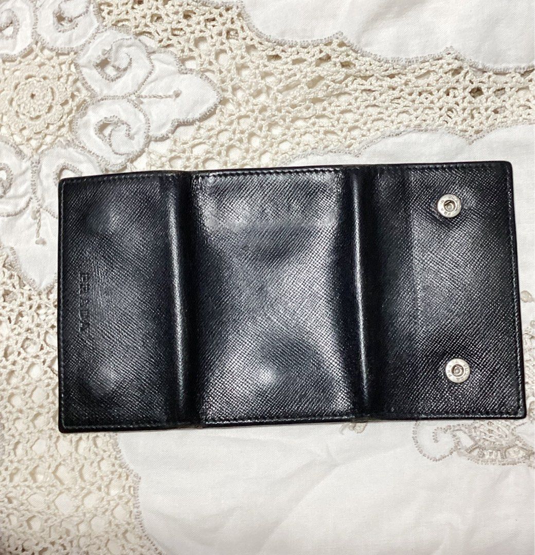 Prada Key Holder (Category: Other Accessories) located in Makati City. Submitted by cestparfaitvintagejewelries (Listing ID 1459865365, Image 2). Description: .