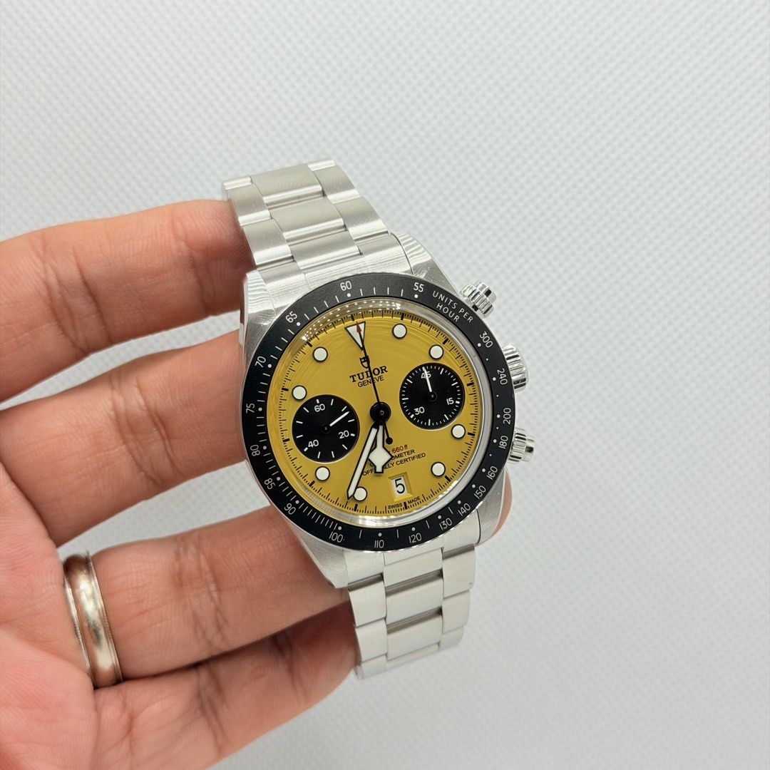 Pre Owned 08/2026 Tudor Black Bay Chrono 39 Yellow Dial “ BumbleBee “ 79310N 79310 (Category: Watches) located in Singapore. Submitted by worthytime (Listing ID 1459861217, Image 1). Description: 🫵Join our Tele-gram channel for latest updates: worthytime.biz/tele ➡️Tudor Black Bay Chrono 39 Yellow Dial “ BumbleBee “ 79310N ➡️August 2026 (5 Years Tudor International Warranty Till 08/2031) ➡️Very Mint Condition ➡️Full Complete Set + White Tag 💡20