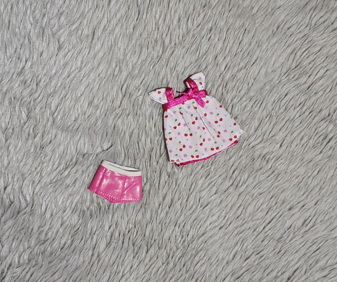 Preloved Barbie Doll Clothes (Bundle #2) (Category: Babies & Kids Fashion) located in Manila. Submitted by pinkypromise2025 (Listing ID 1459882519, Image 1). Description: ✨ SALE ✨ Preloved Barbie Doll Clothes 🌸 Minimal flaws, as it's a preloved item. 📍 Location: Quezon City 💸 MOP: Gcash 📦 Courier service: J&T and Lalamove 🫶🏼 Note: SF not included PM for more info..