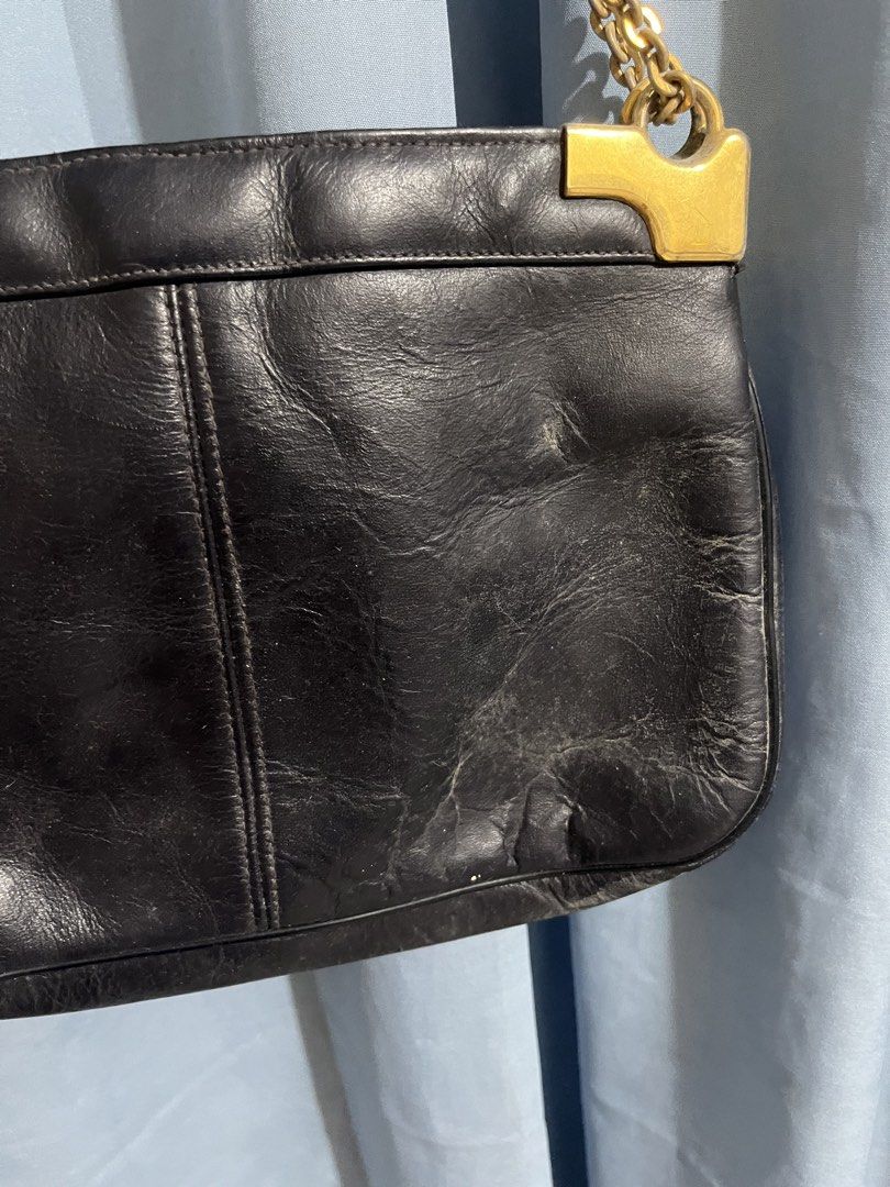 Preloved shoulder bag (leather) (Category: Shoulder Bags) located in Quezon City. Submitted by ntryv (Listing ID 1459868678, Image 3). Description: need po sya linisan, medyo nag tarnish na yung mga gold hardwares u can make an offer for this and let’s talk about it 😊.
