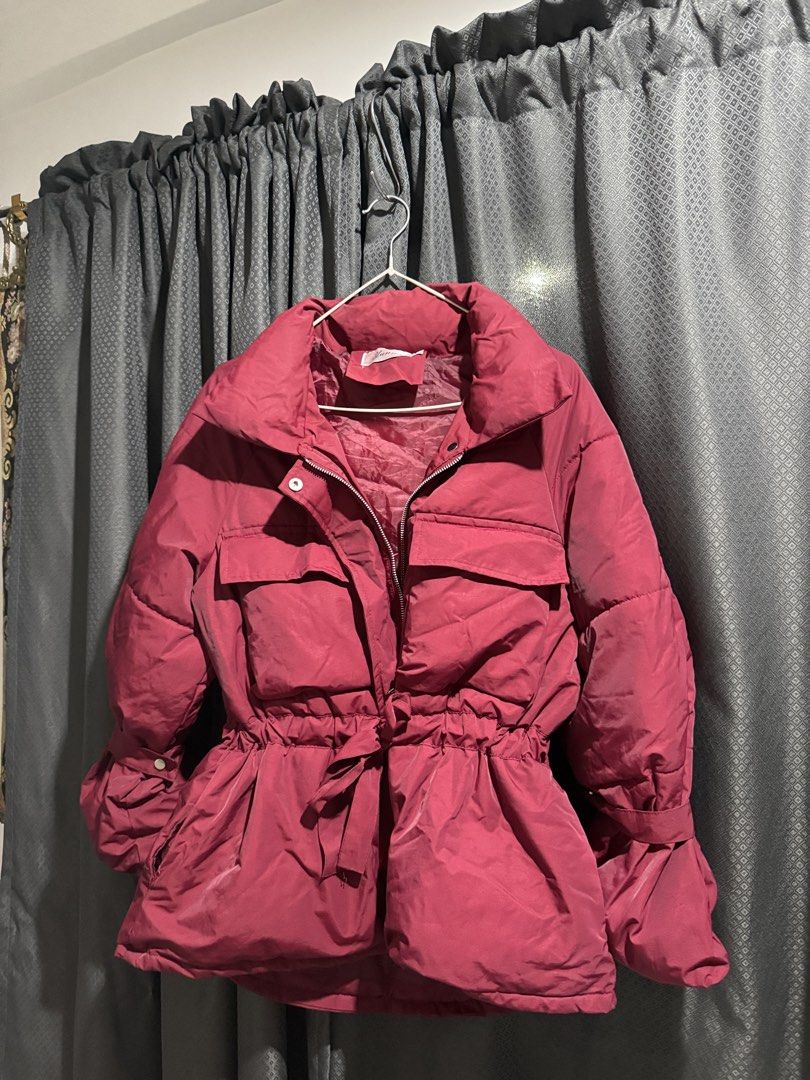 Puffer jacket (Category: Coats, Jackets and Outerwear) located in Mandaluyong City. Submitted by itsellasanchez (Listing ID 1459829050, Image 3). Description: .