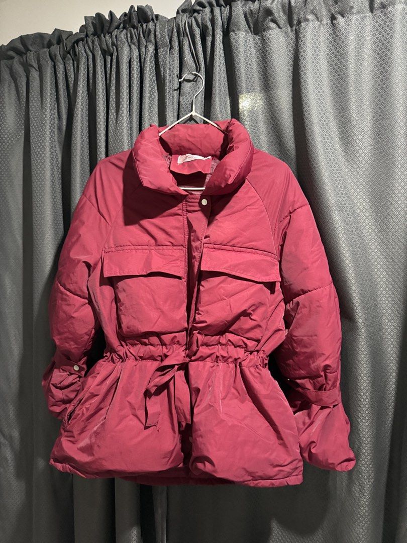 Puffer jacket (Category: Coats, Jackets and Outerwear) located in Mandaluyong City. Submitted by itsellasanchez (Listing ID 1459829050, Image 2). Description: .