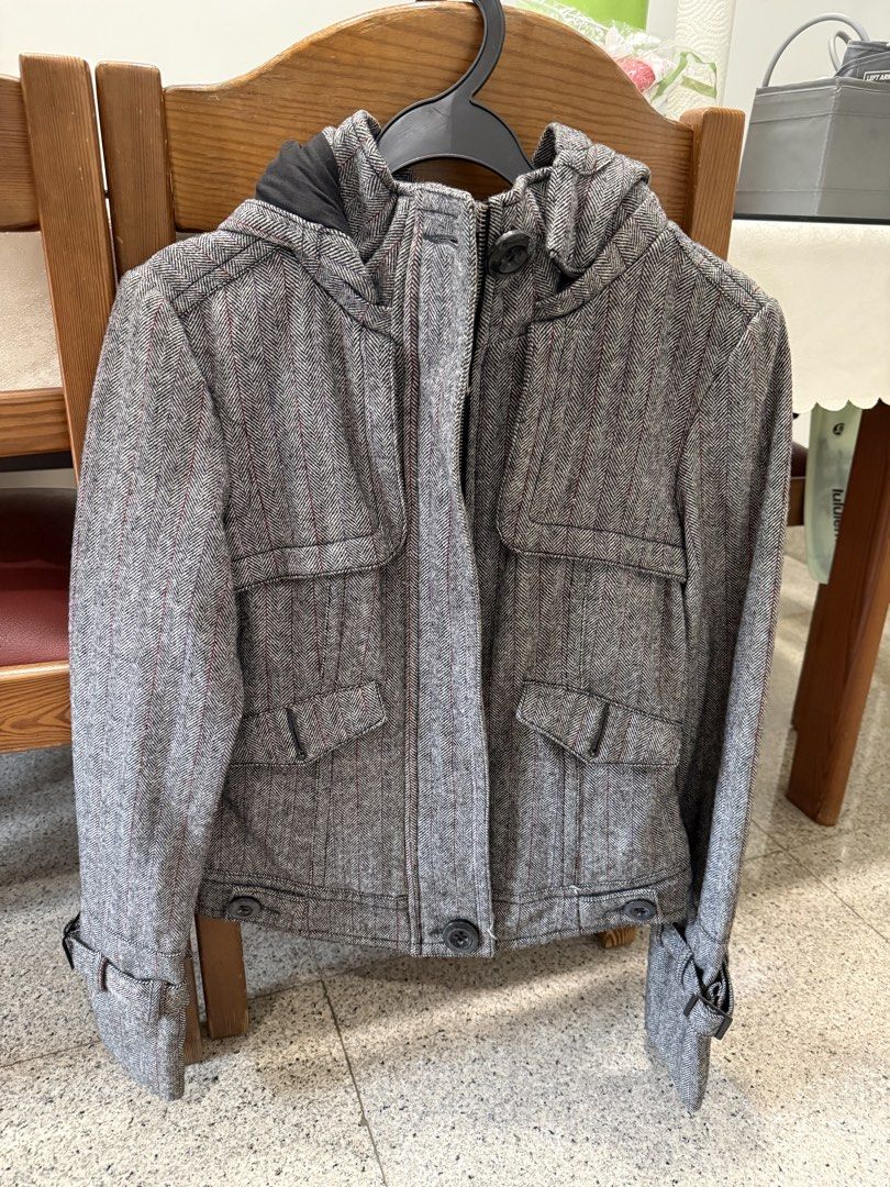 Pull & Bear winter jacket (Category: Coats, Jackets and Outerwear) located in Singapore. Submitted by mummy.bean (Listing ID 1459782676, Image 1). Description: Winter jacket in good condition .