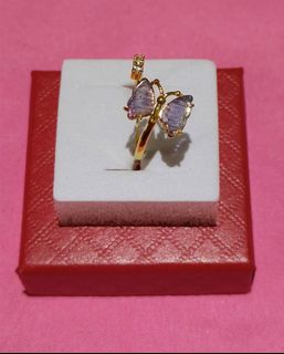 (Category: ) located in . Submitted by kr_bowtique (Listing ID 1459790359, Image 1). Description: .