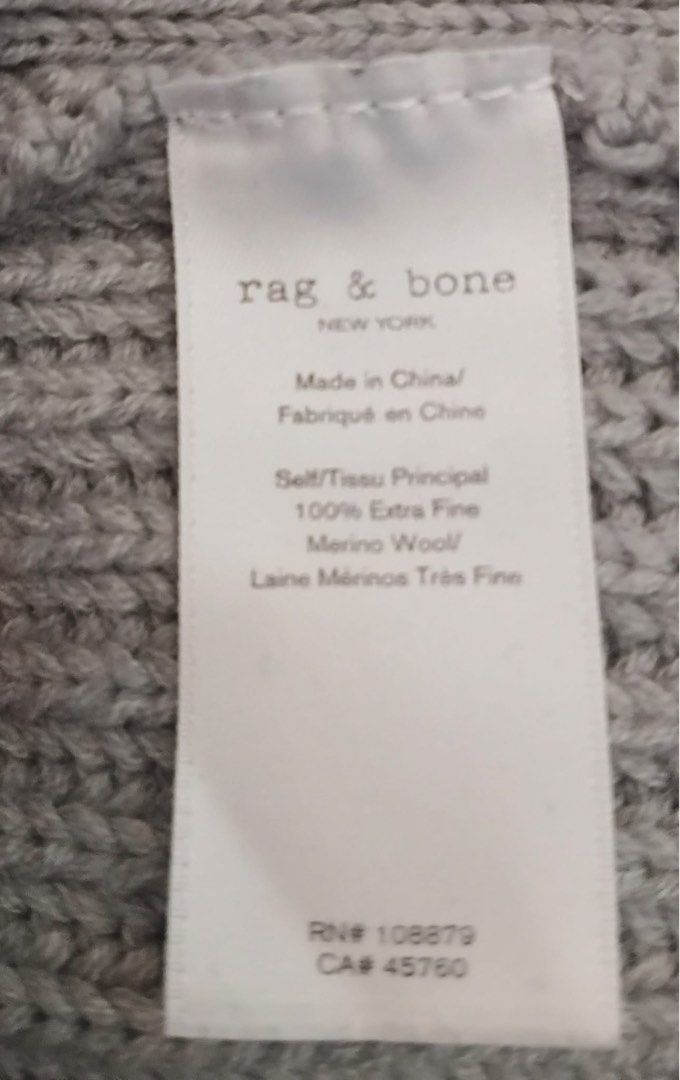 Rag & Bone Pullover (Category: Longsleeves) located in Singapore. Submitted by G_Regalia (Listing ID 1459769683, Image 6). Description: Shoulder width 46cm Arm sleeve 53cm Total length 78cm Authentic Mint condition No lowballers please.