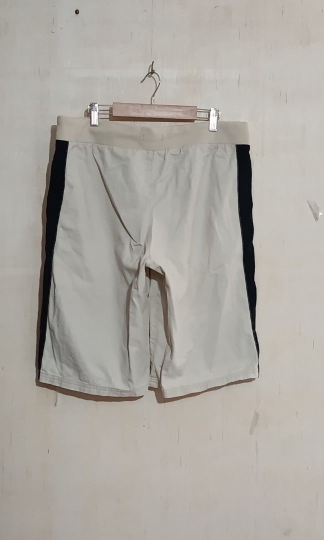 Ralph Lauren (Category: Shorts) located in Las Pinas. Submitted by gabmiranda (Listing ID 1459716599, Image 3). Description: Size 2xl in excellent condition complete tags.