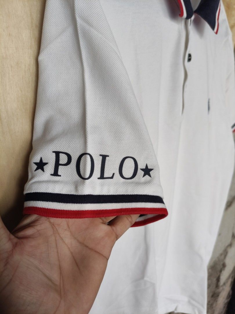 Ralph Lauren polo shirt (Category: Tshirts & Polo Shirts ) located in La Carlota. Submitted by a_leam_art (Listing ID 1459775603, Image 3). Description: Embroidered logo 📍Dimes: W20 x L26 📍Condition: Excellent (as new) 📍Issue: Off 📍Color rate: 10/10.