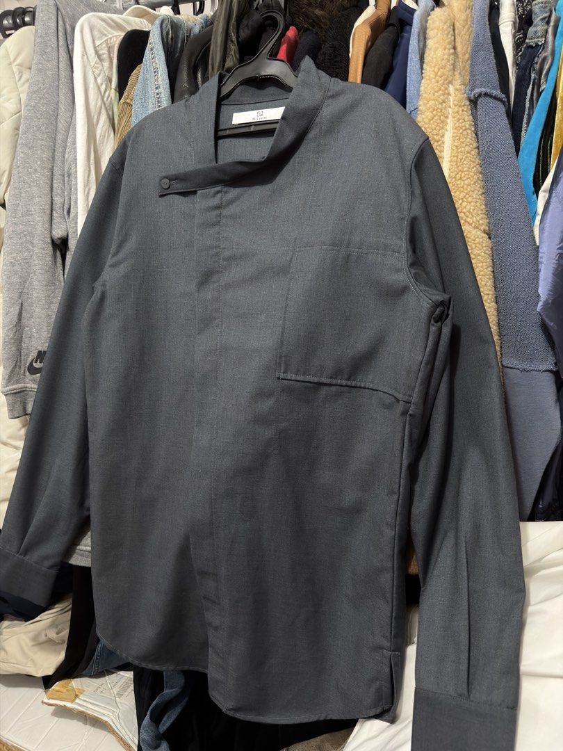 Recluse Asymmetrical Long Sleeve (Category: Formal Shirts) located in Makati City. Submitted by angkoljograt (Listing ID 1459767362, Image 2). Description: .