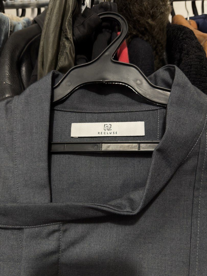 Recluse Asymmetrical Long Sleeve (Category: Formal Shirts) located in Makati City. Submitted by angkoljograt (Listing ID 1459767362, Image 3). Description: .