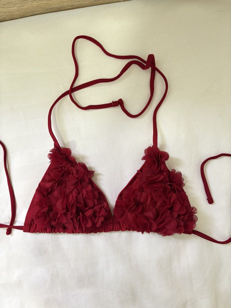 Red Bra Top (Category: Bikinis & Swimsuits) located in General Trias. Submitted by michimed29182 (Listing ID 1459821319, Image 1). Description: .