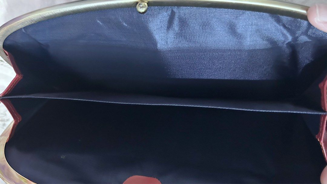 Red Clutch (Category: Clutches) located in Makati City. Submitted by cestparfaitvintagejewelries (Listing ID 1459865568, Image 3). Description: .