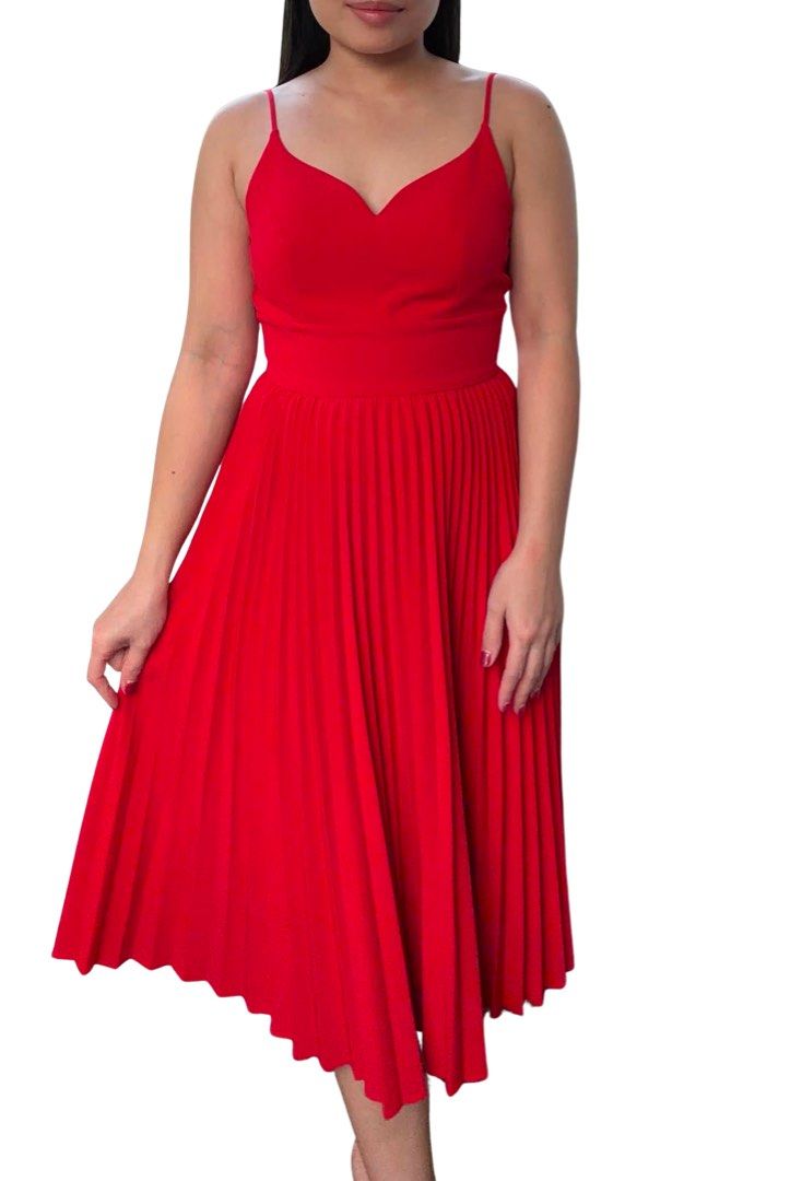 Red midi dress (Category: Dresses) located in Iloilo. Submitted by cyramiisu (Listing ID 1459750328, Image 1). Description: Sweetheart neckline, classic silhouette and accordion pleating.