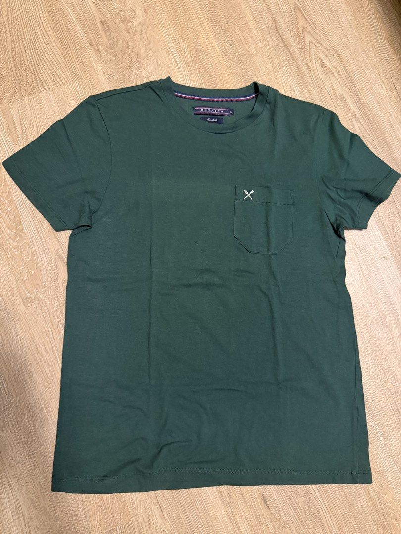 Regatta Men’s green shirt (Category: Tshirts & Polo Shirts ) located in Manila. Submitted by bagloverscloset (Listing ID 1459839330, Image 1). Description: Size: Small Width: 18” Length: 25”.