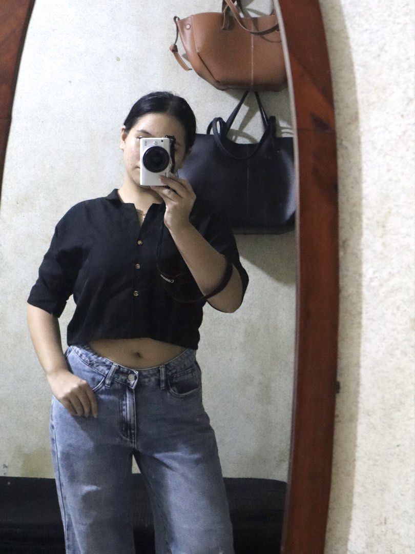 RHIPE’S BACKYARD Black Button Up Polo Top (Category: Blouses) located in Marikina City. Submitted by whatever.chula (Listing ID 1453604493, Image 1). Description: 🤍 Fits S - L 🚫 No Issue 🎀RFS: Decluttering .