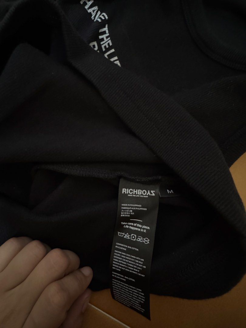Richboyz Lounge Tank in black (Category: Sleep and Loungewear) located in Valenzuela. Submitted by aikeeee (Listing ID 1459736636, Image 2). Description: .