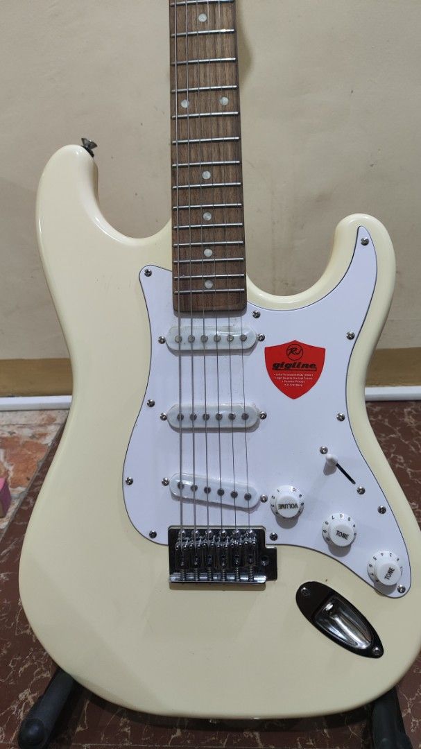 RJ Gigline Skycaster Vintage White (Category: Musical Instruments) located in Paranaque City. Submitted by twangkil (Listing ID 1459864905, Image 2). Description: -RJ Gigline Skycaster - Stratocaster style - 3 single-coil pickups - Tremolo bridge -5 way pick up selection -With Ordinary Bag.